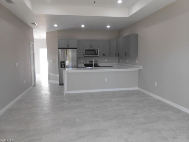 937 Graystone AVE, Lehigh Acres, FL 33974