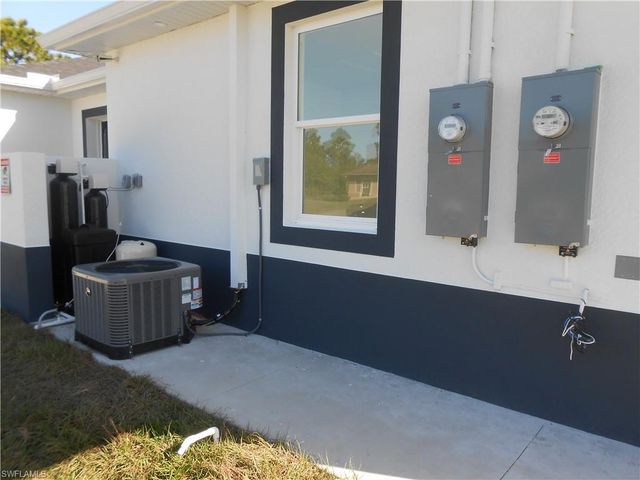 937 Graystone AVE, Lehigh Acres, FL 33974