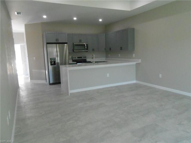 937 Graystone AVE, Lehigh Acres, FL 33974