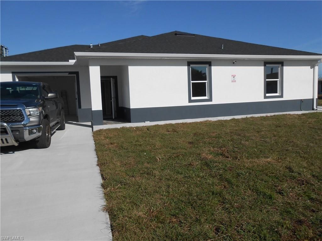 937 Graystone AVE, Lehigh Acres, FL 33974