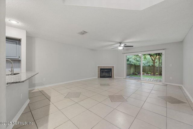 8555 STURBRIDGE Circle E, Jacksonville, FL 32244