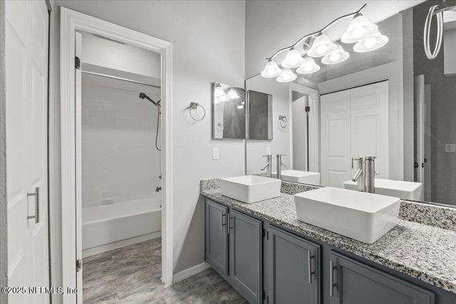 8555 STURBRIDGE Circle E, Jacksonville, FL 32244