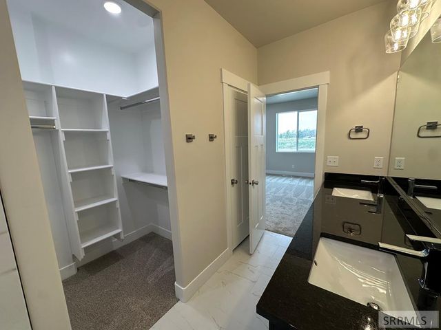 6395 Ender Ln, Idaho Falls, ID 83401