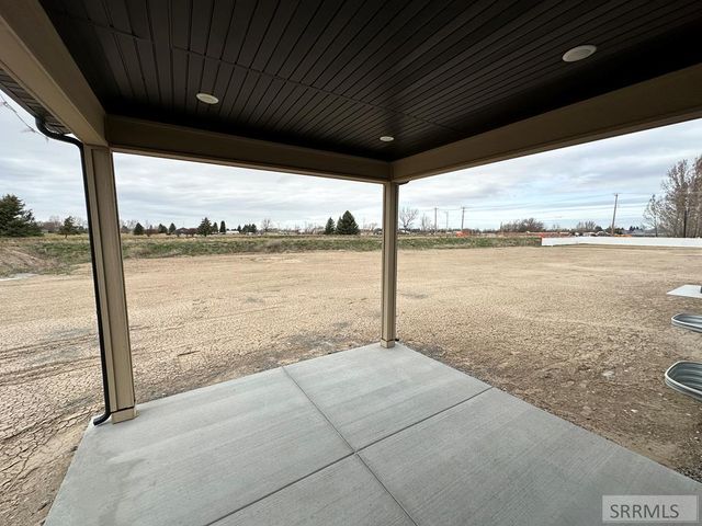 6395 Ender Ln, Idaho Falls, ID 83401