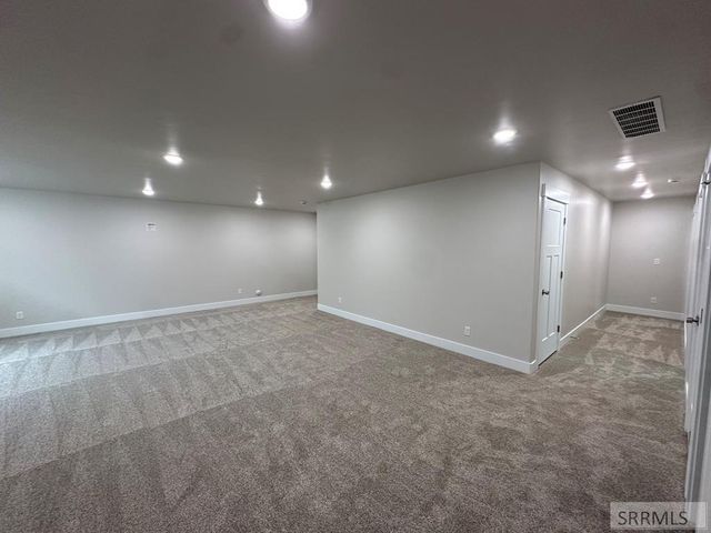 6395 Ender Ln, Idaho Falls, ID 83401