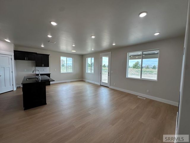 6395 Ender Ln, Idaho Falls, ID 83401