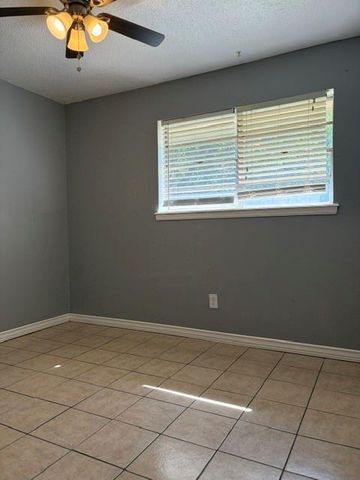 712 N Anita Drive, Oklahoma City, OK 73127