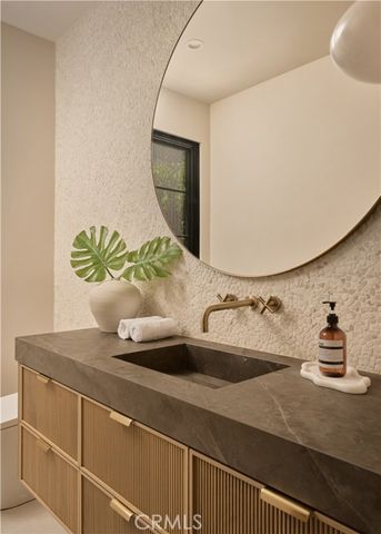 13024 Bloomfield Street, Studio City (los Angeles), CA 91604