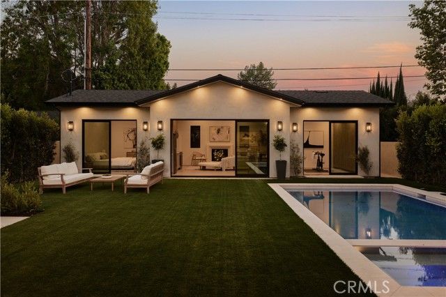 13024 Bloomfield Street, Studio City (los Angeles), CA 91604