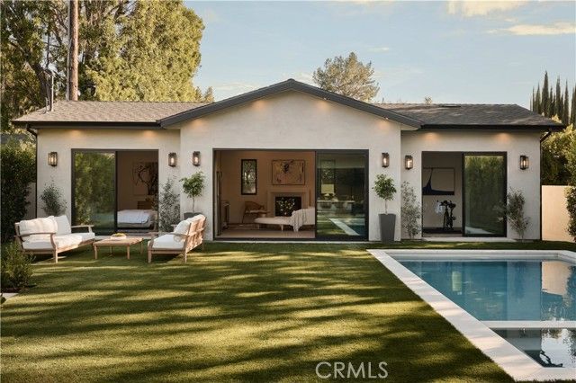 13024 Bloomfield Street, Studio City (los Angeles), CA 91604