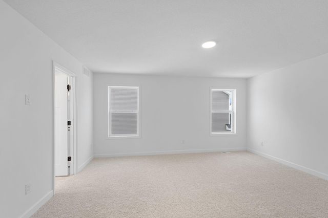 7555 Upper 42nd Street N, Oakdale, MN 55128