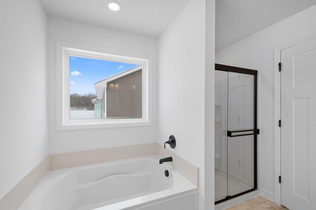 7555 Upper 42nd Street N, Oakdale, MN 55128