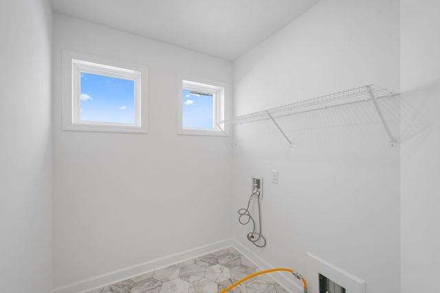 7555 Upper 42nd Street N, Oakdale, MN 55128