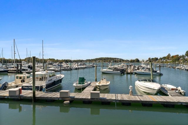 54-64 Broad Reach 105, Weymouth, MA 02191