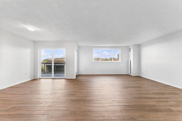 54-64 Broad Reach 105, Weymouth, MA 02191