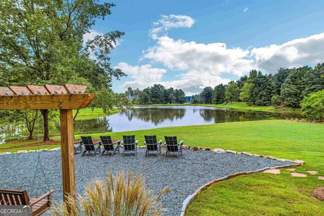 215 Coffee Lane, Hoschton, GA 30548