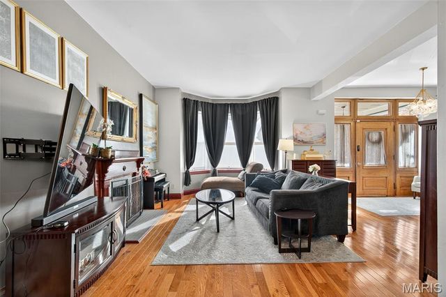 3209 Shenandoah Avenue, St Louis, MO 63104