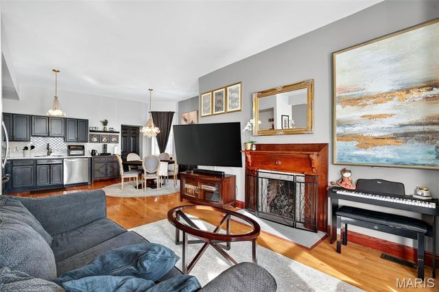 3209 Shenandoah Avenue, St Louis, MO 63104