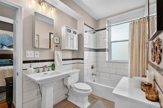 3209 Shenandoah Avenue, St Louis, MO 63104