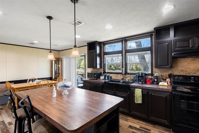 23214 W Heritage Oaks Drive, Porter, TX 77365
