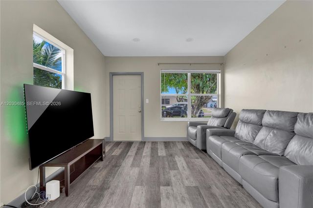 7220 Arthur Street, Hollywood, FL 33024