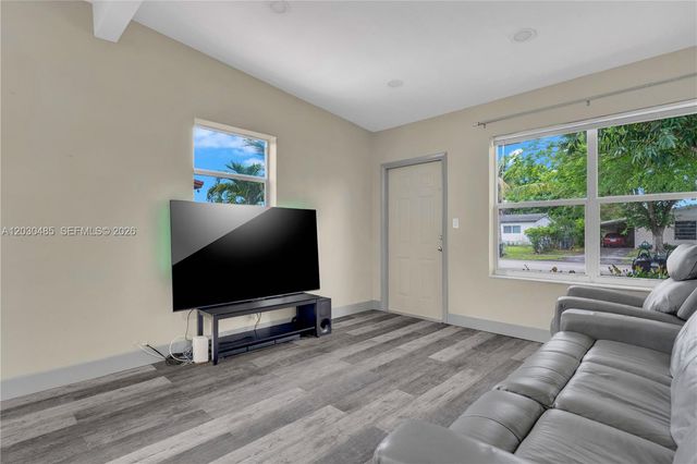 7220 Arthur Street, Hollywood, FL 33024