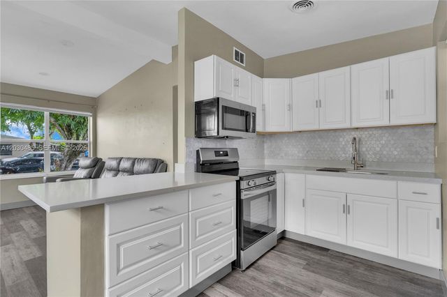 7220 Arthur Street, Hollywood, FL 33024