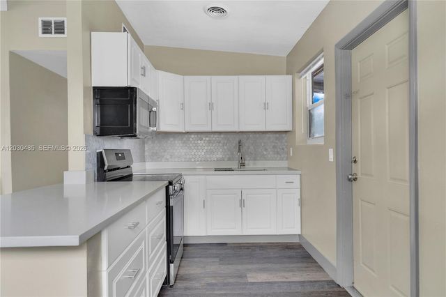 7220 Arthur Street, Hollywood, FL 33024