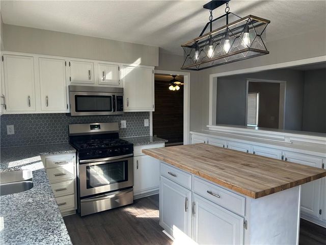 303 E Wilson Street, Spring Hill, KS 66083