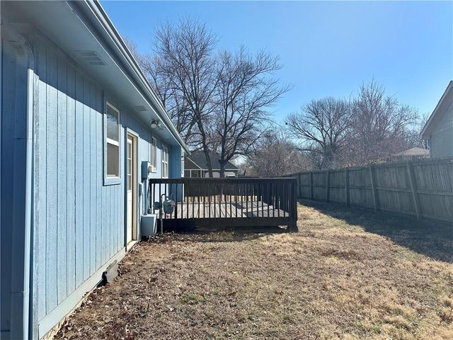 303 E Wilson Street, Spring Hill, KS 66083