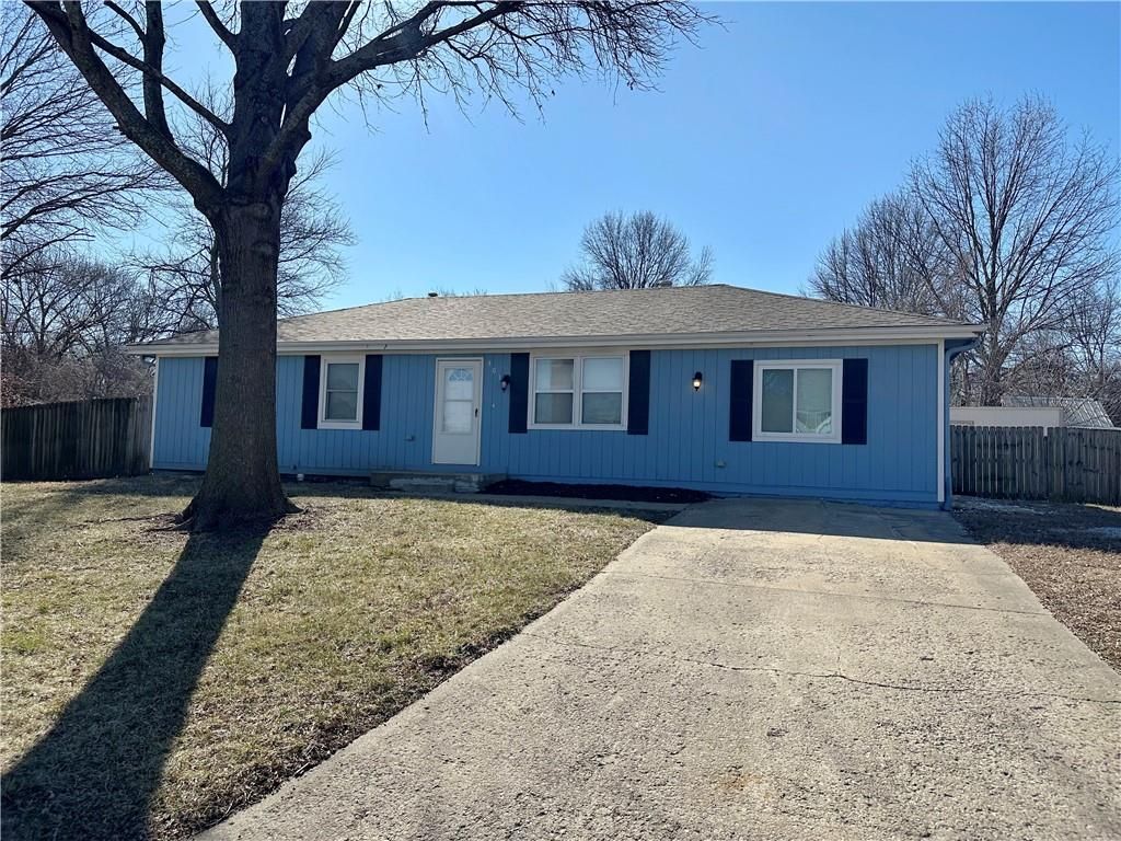 303 E Wilson Street, Spring Hill, KS 66083