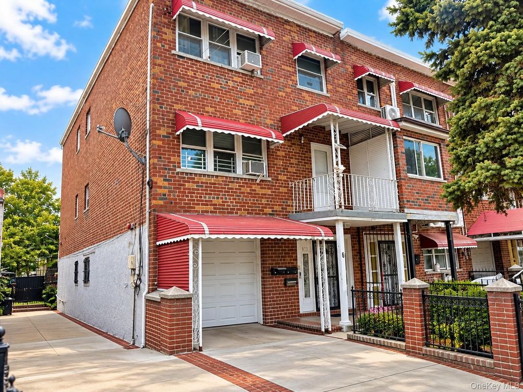 653 Saint Lawrence Avenue, Bronx, NY 10473 — photo 2