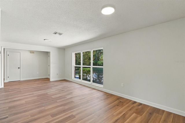 1521 N LAKEVIEW AVENUE, Leesburg, FL 34748