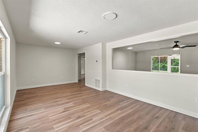 1521 N LAKEVIEW AVENUE, Leesburg, FL 34748