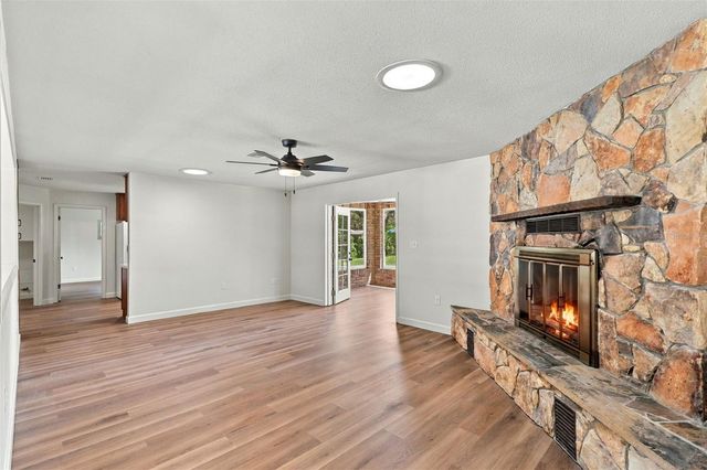 1521 N LAKEVIEW AVENUE, Leesburg, FL 34748