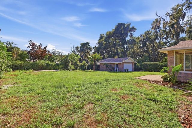 1521 N LAKEVIEW AVENUE, Leesburg, FL 34748
