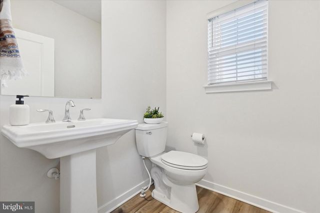 141 FOUR LEAF DR, Downingtown, PA 19335