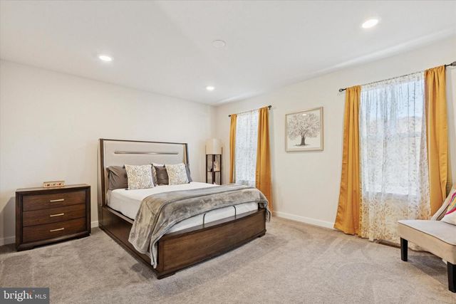 141 FOUR LEAF DR, Downingtown, PA 19335