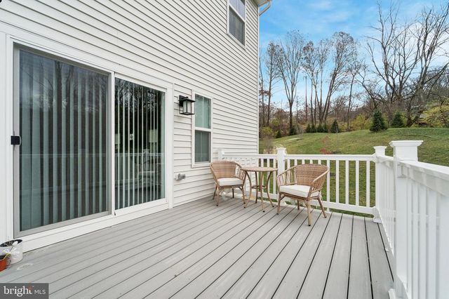 141 FOUR LEAF DR, Downingtown, PA 19335