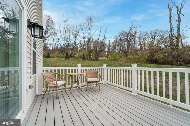 141 FOUR LEAF DR, Downingtown, PA 19335