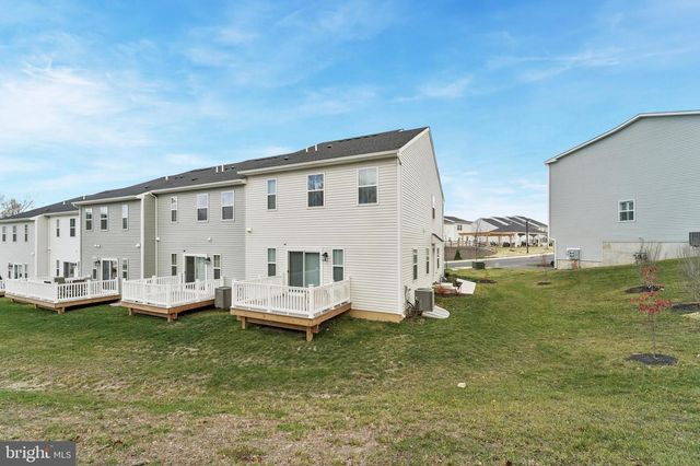 141 FOUR LEAF DR, Downingtown, PA 19335