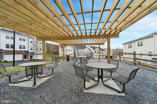 141 FOUR LEAF DR, Downingtown, PA 19335