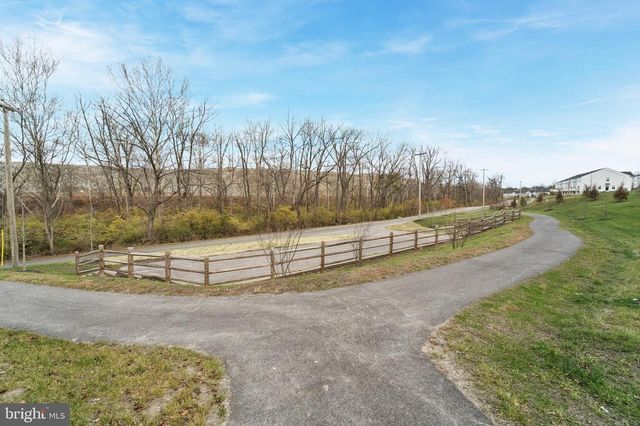 141 FOUR LEAF DR, Downingtown, PA 19335