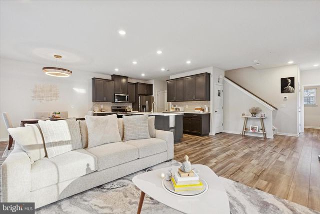 141 FOUR LEAF DR, Downingtown, PA 19335