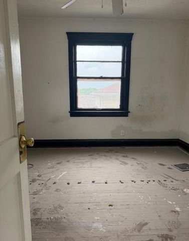 1210 Washington Boulevard, Kansas City, KS 66102