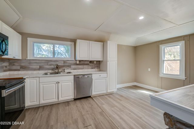 1861 Golfview Boulevard, South Daytona, FL 32119