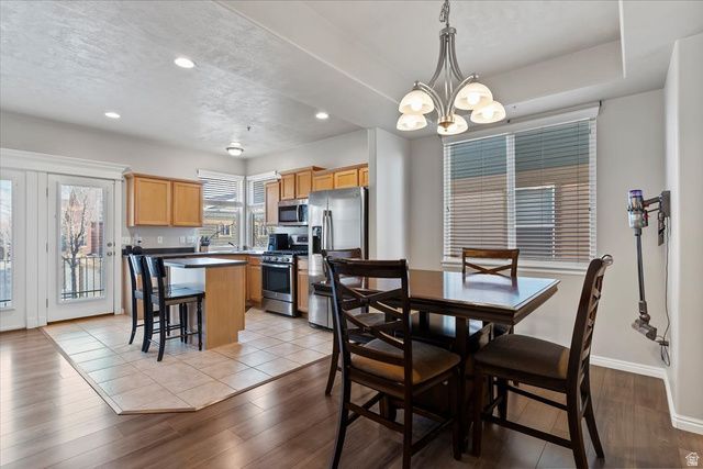 810 N FARMINGTON XING, Farmington, UT 84025