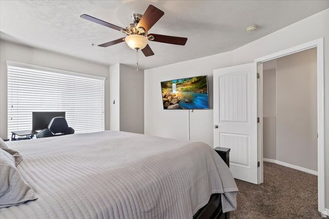 810 N FARMINGTON XING, Farmington, UT 84025