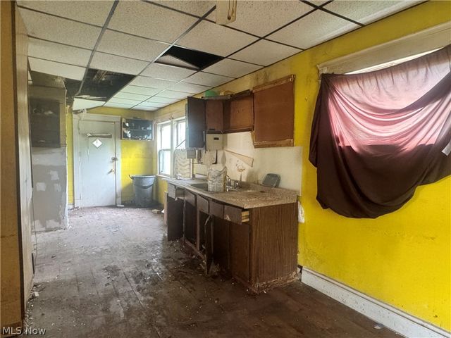 11321 Mount Overlook Avenue, Cleveland, OH 44104
