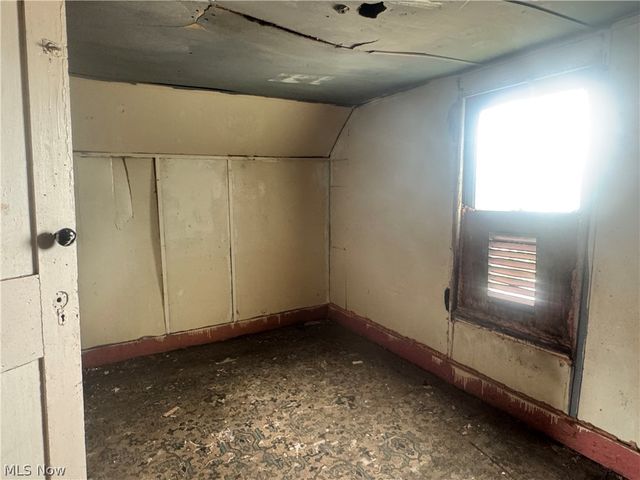 11321 Mount Overlook Avenue, Cleveland, OH 44104